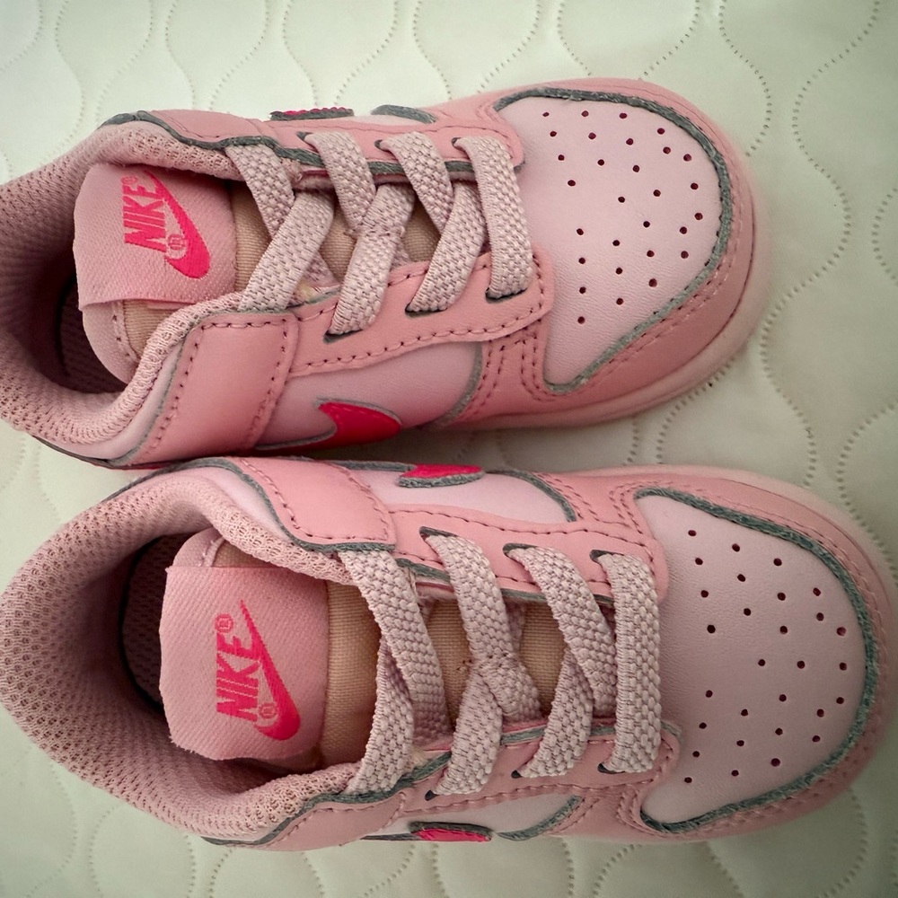Nike Kids Light Pink Sneakers - Picture 4 of 7
